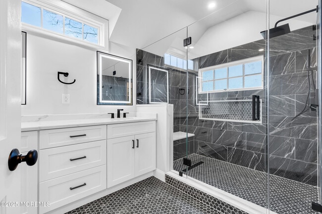 Building Photo - 20 Rosalie Ave