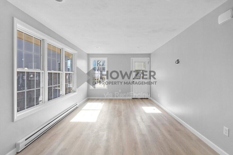 Building Photo - 108 High St