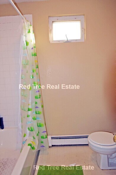 Building Photo - 21 Highgate St