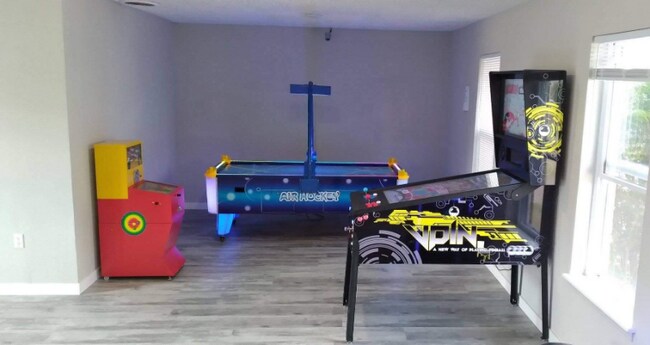 Building Photo - 407 Edwards St