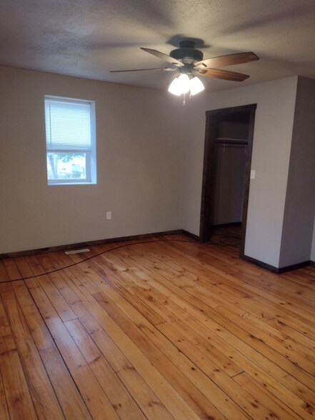 Building Photo - 444 West Ave