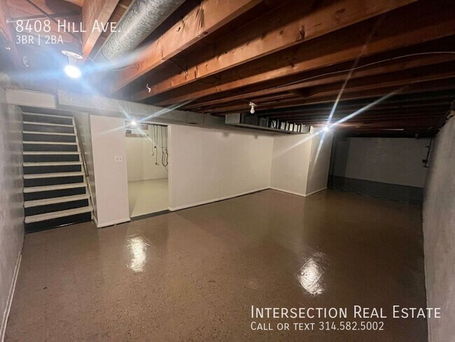 Building Photo - 8408 Hill Ave