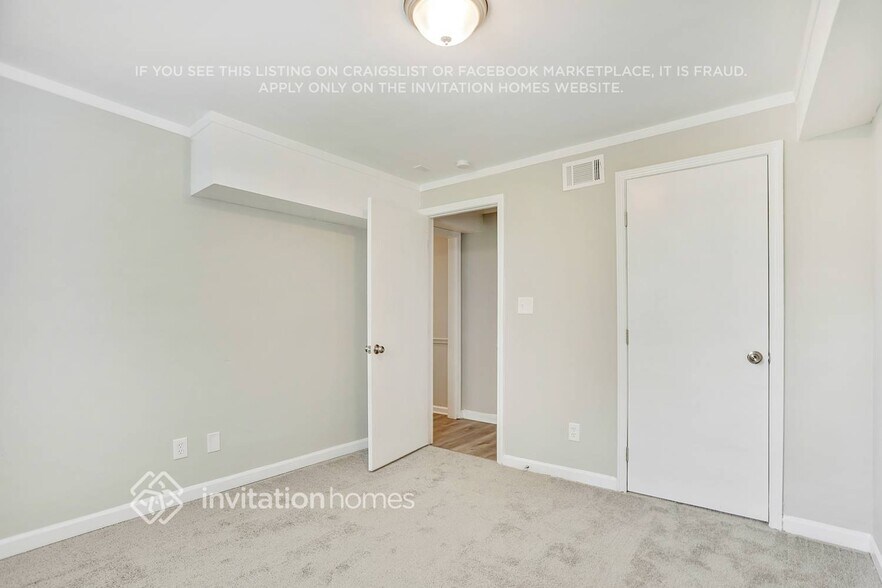 Building Photo - 6106 Shadow Glen Ct SW