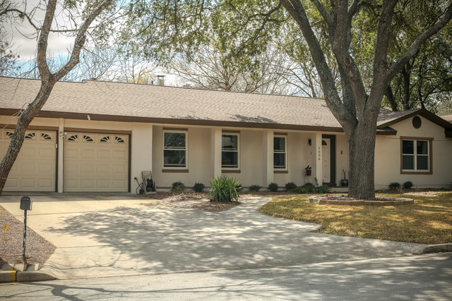 Building Photo - 3006 Albin Dr