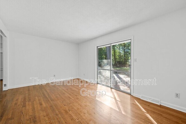Building Photo - 108 Furlong Rd