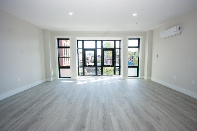 Building Photo - 141 Newark Ave