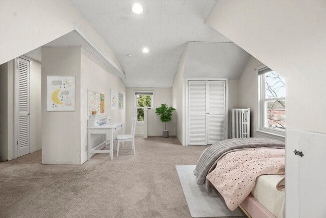 Building Photo - 20 Donizetti St