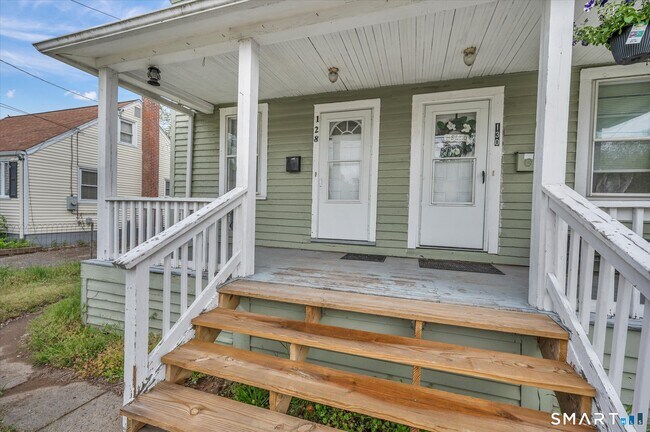 Building Photo - 128-130-130 Sisson St