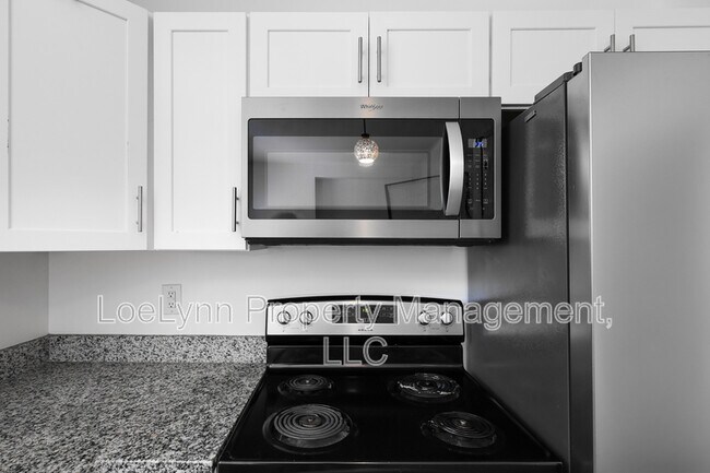 Building Photo - 505 B St