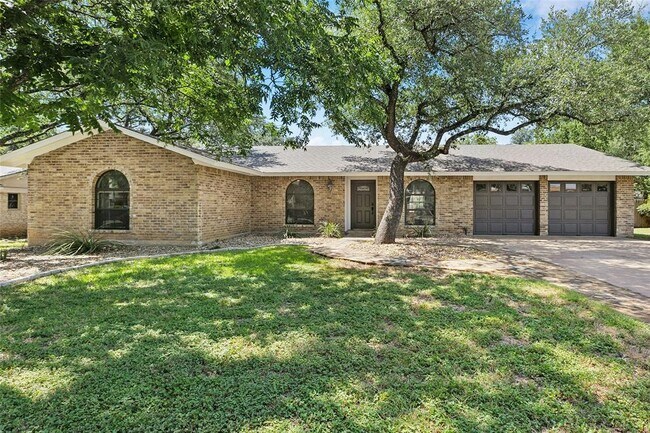 Building Photo - 1401 Dragon Dr
