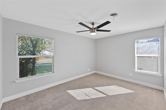 Building Photo - 1305 Glenwood Dr