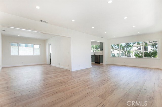 Building Photo - 1061 E Santa Anita Ave