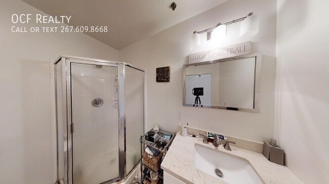 Building Photo - 720 N 5th St