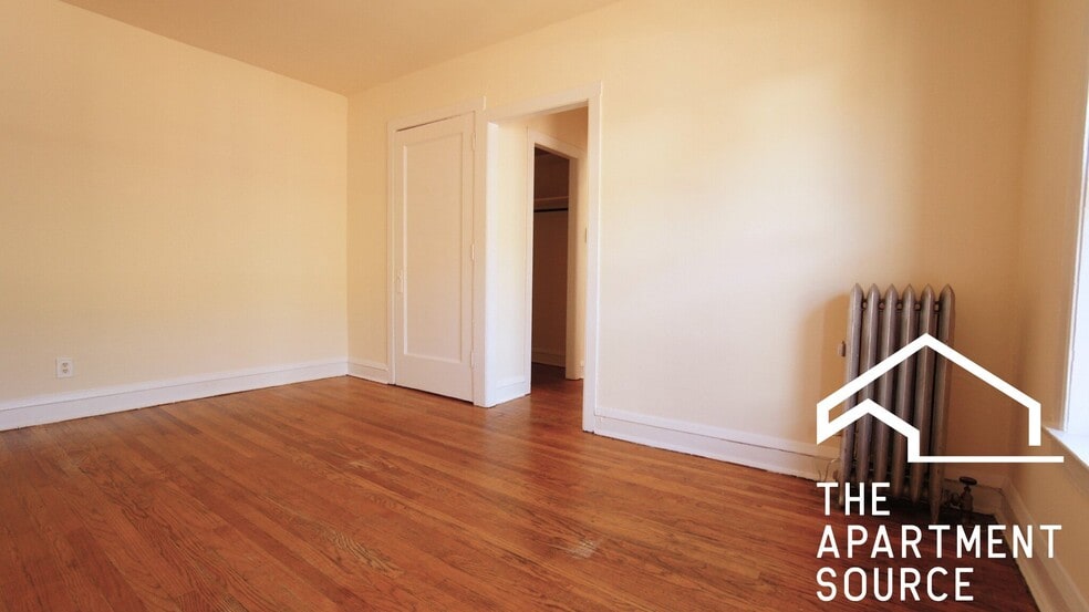 Building Photo - 3302 W Schubert Ave