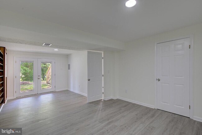 Building Photo - 6417 Kaine Dr