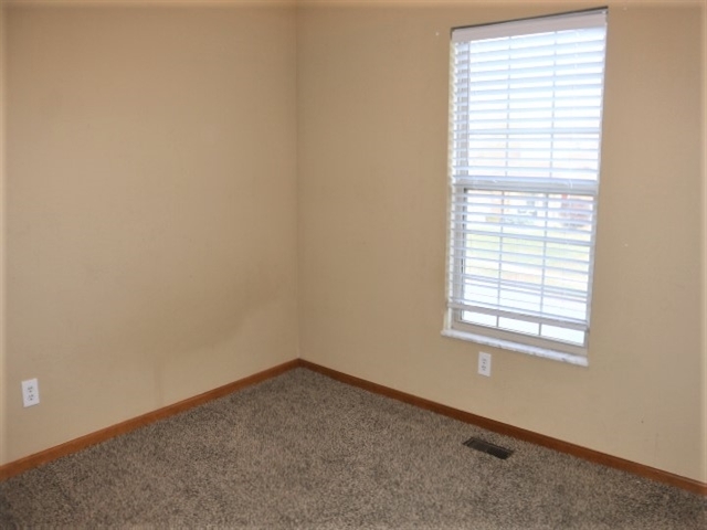 Building Photo - 943 Cape Charles Dr