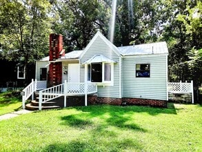 Building Photo - Charming 2 Bedroom Home in Gadsden!