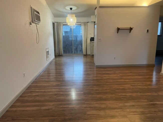 Building Photo - Now renting 2 bedroom Duplex  half-off the first month of rent