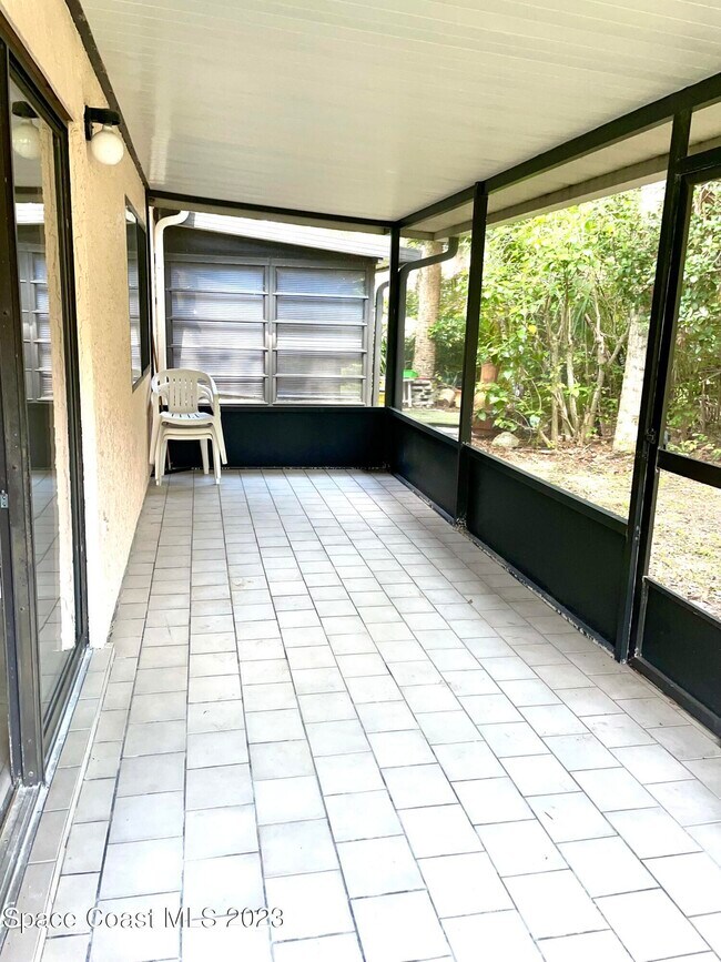 Building Photo - 179 Shell Pl