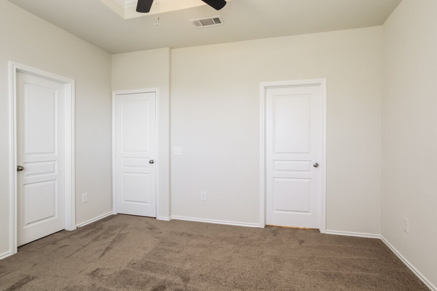 Building Photo - 14715 Sierra Garden Dr