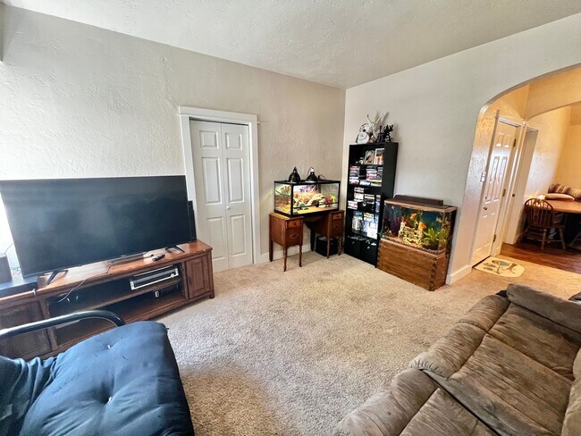 Building Photo - Johnstown Apartments (KC-KS)