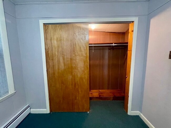 Building Photo - 136 Saratoga St