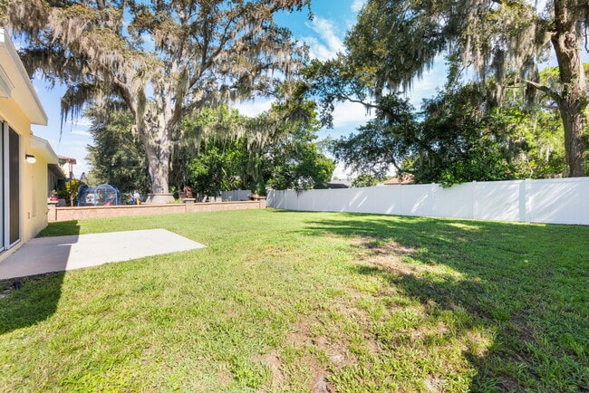 Building Photo - 2831 Whistlewood Dr