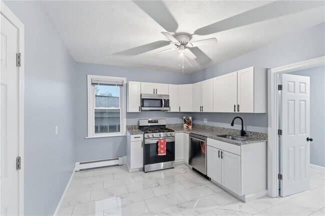 Building Photo - 108 Waterman Ave