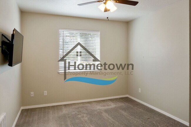 Building Photo - 1 Bedroom 1 Bathroom Home with Off-Street Parking Available in Coeur d'Alene!