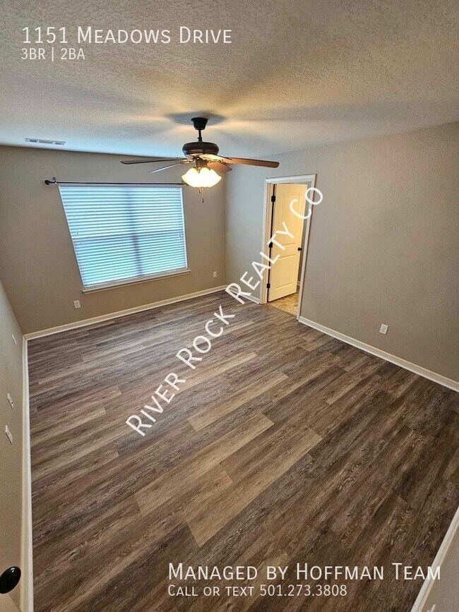 Building Photo - 1151 Meadows Dr