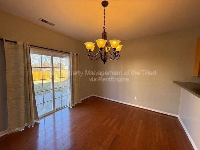 Building Photo - 5207 Silverbrook Dr