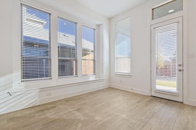 Building Photo - 1713 Snowdrop Dr