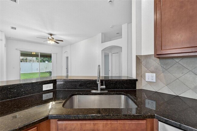 Building Photo - 431 Westchester Hills Ln