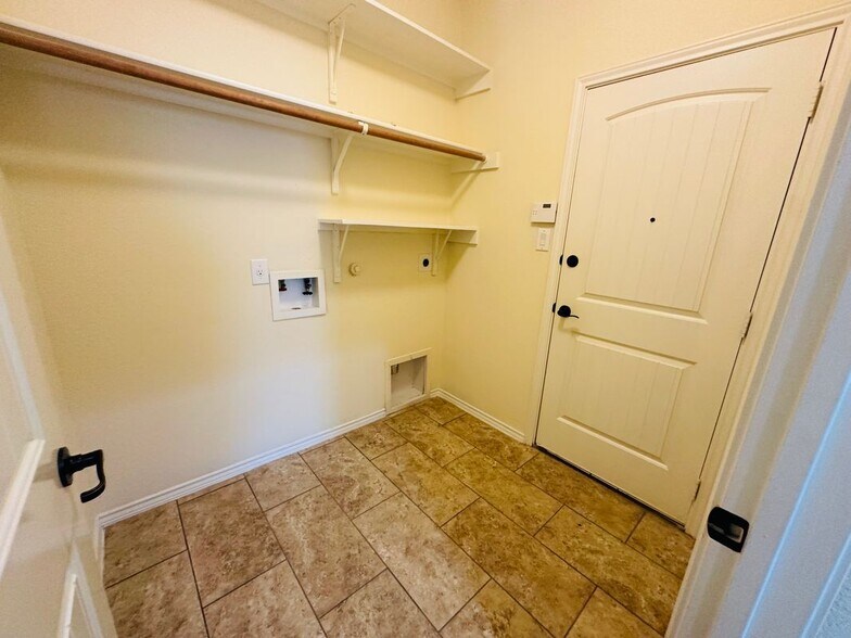 Building Photo - 132 Buckskin Way