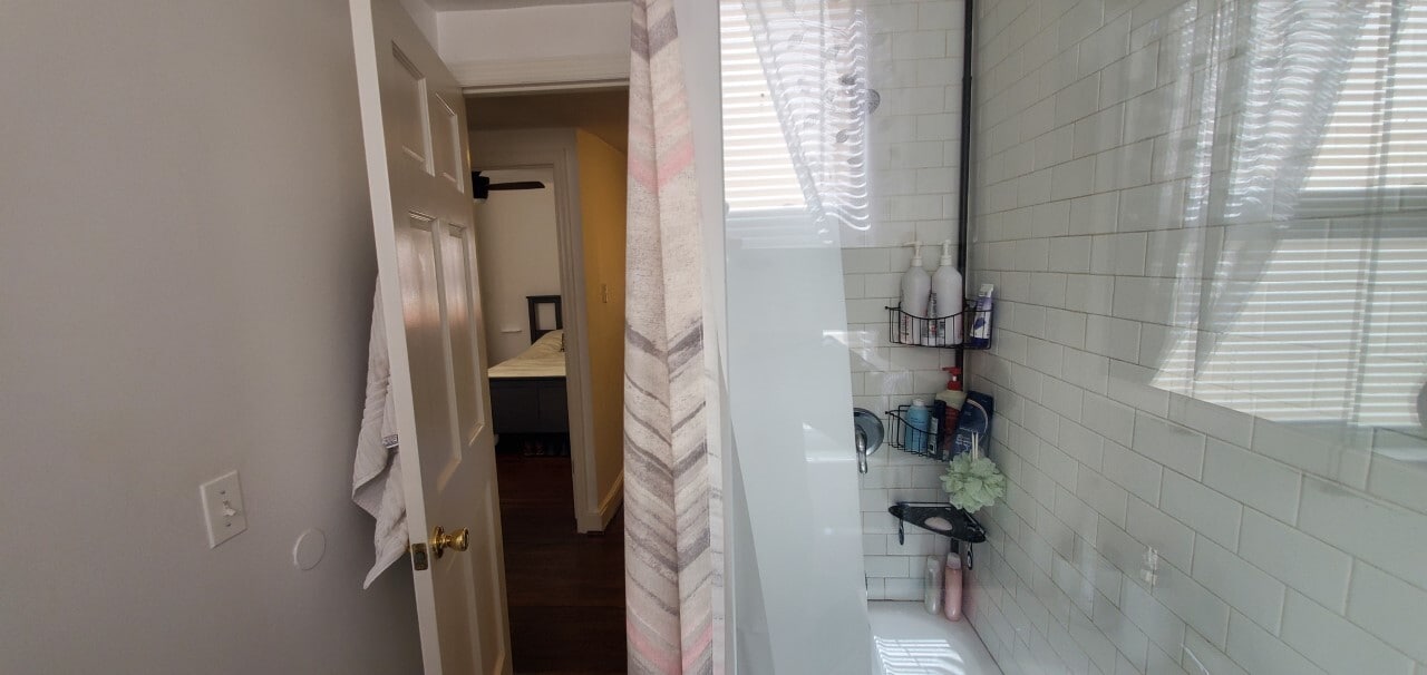 Building Photo - 1818 Montrose St