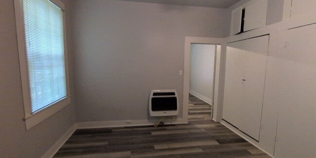 Building Photo - 816/818 E Carson