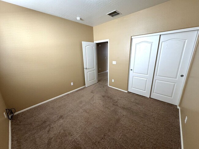 Building Photo - Beautiful 4-bedroom, 2-bath single-story home with Fully Landscaped Backyard