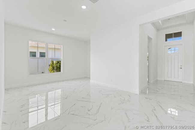 Building Photo - 10264 Field Flower Trl