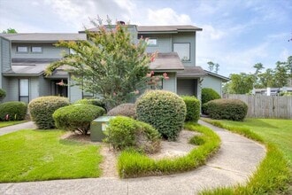 Building Photo - 3101 Bobcat Ct