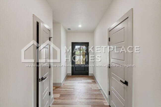 Building Photo - 1000 Clayton Rd