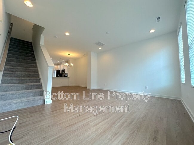Building Photo - 2145 Noble Townes Wy