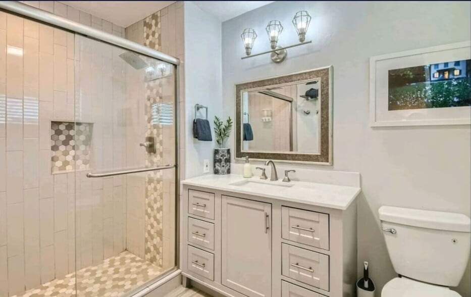 Building Photo - 7615 E 3rd St