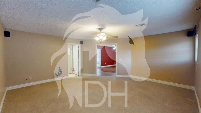 Building Photo - "Charming 3-Bed Home  in Woodward!"