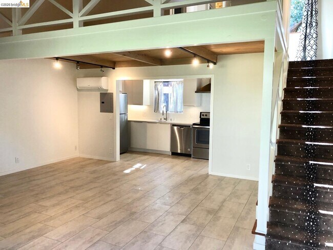 Building Photo - 21 Waverley Ct