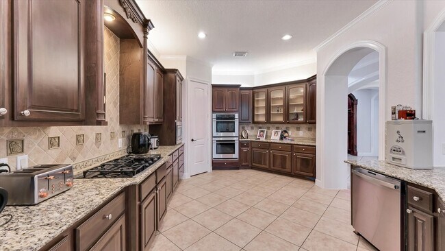 Building Photo - 3 N Fair Manor Cir