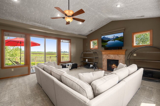 Building Photo - 29209 SE Highway 212