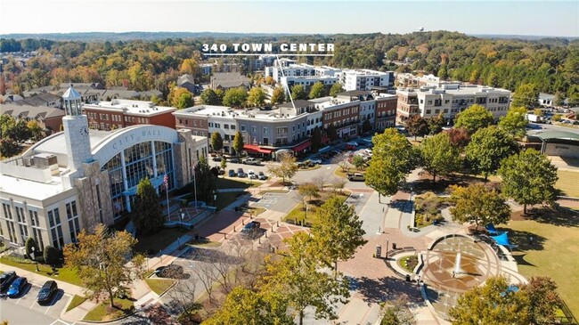 Building Photo - 340 Town Center Ave