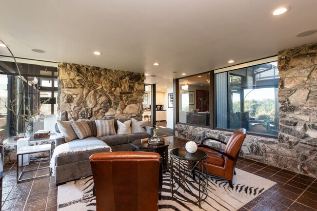 Building Photo - 17389 Mallard Dr