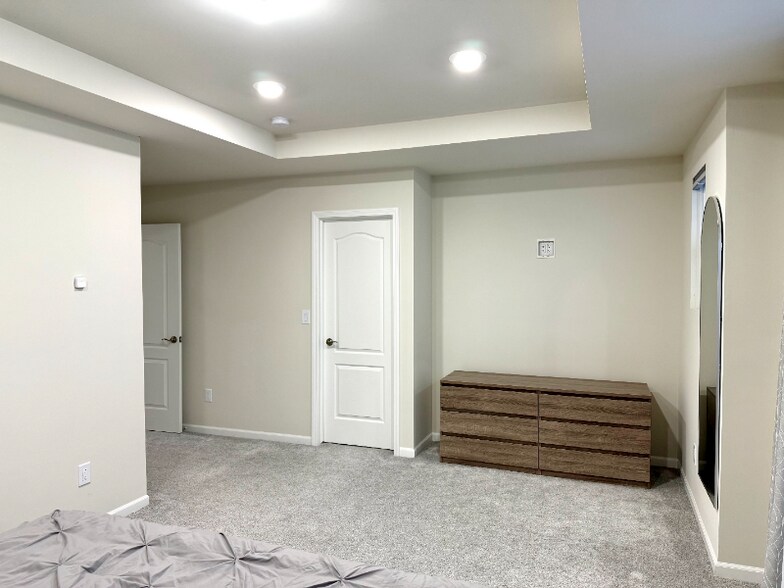 Building Photo - 525 Addison Cir