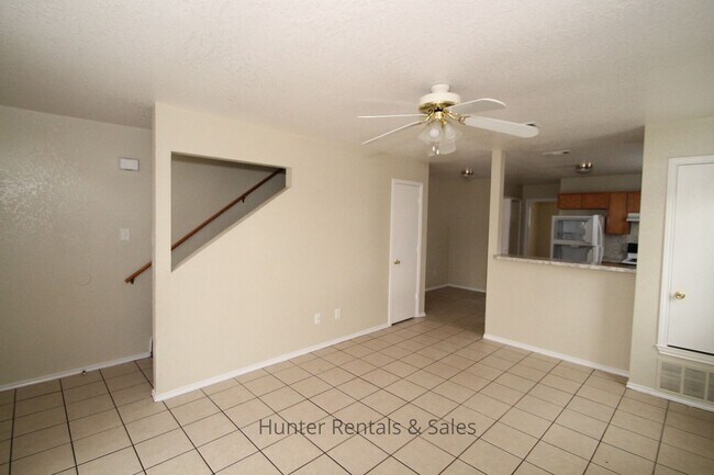 Building Photo - 4504 Jeff Scott Dr